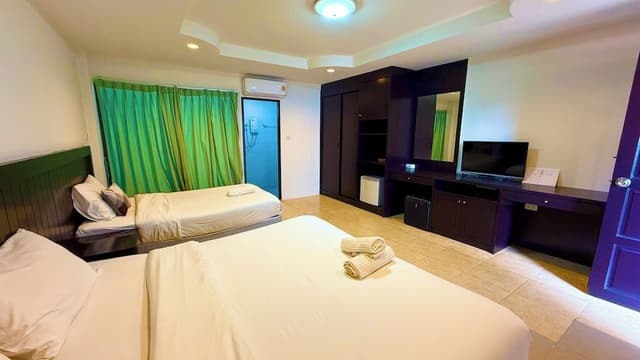 Triple Room