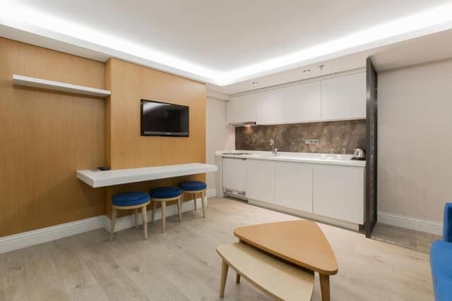 One-Bedroom Suite