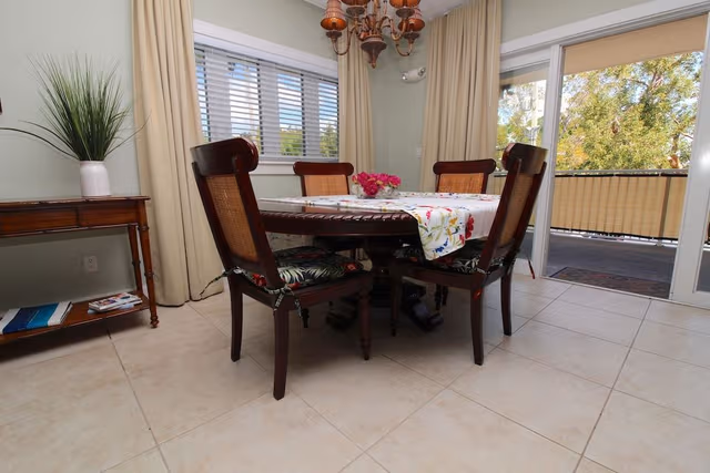 Deluxe Condo, 2 Bedrooms