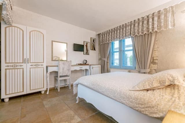 Superior Double Room with Pool View