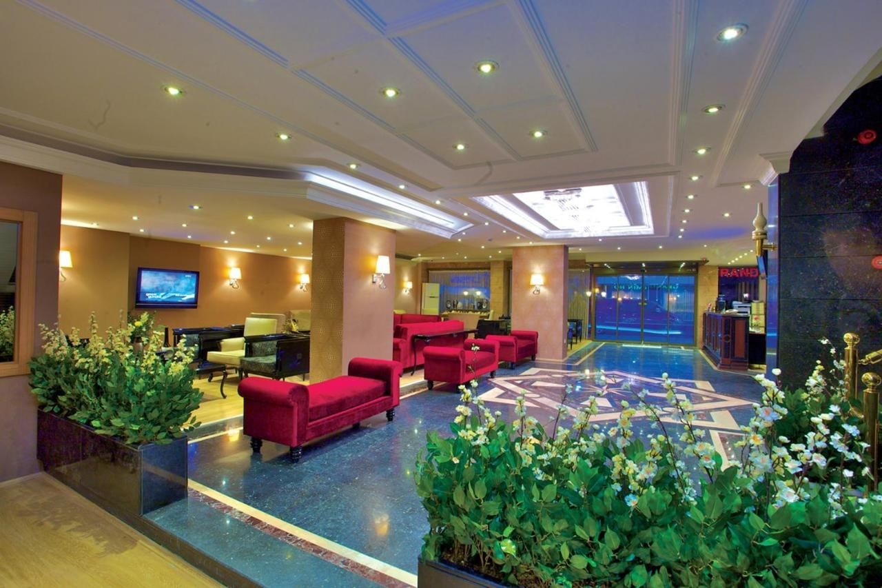 Hotel Grand Emin0