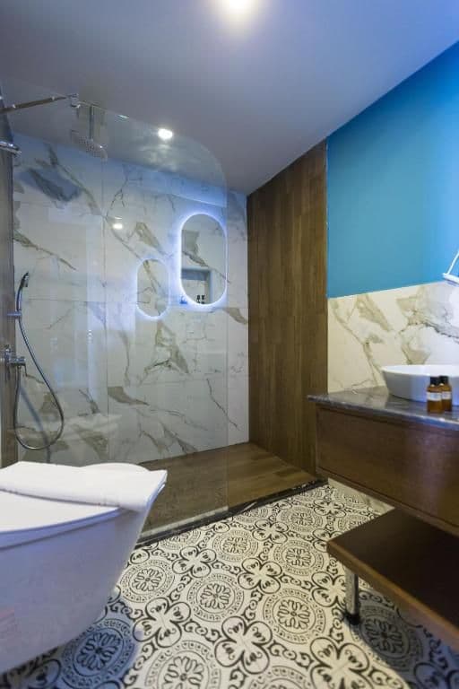 Large Double Room