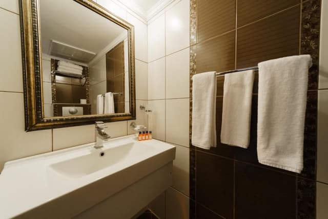 Economy Room