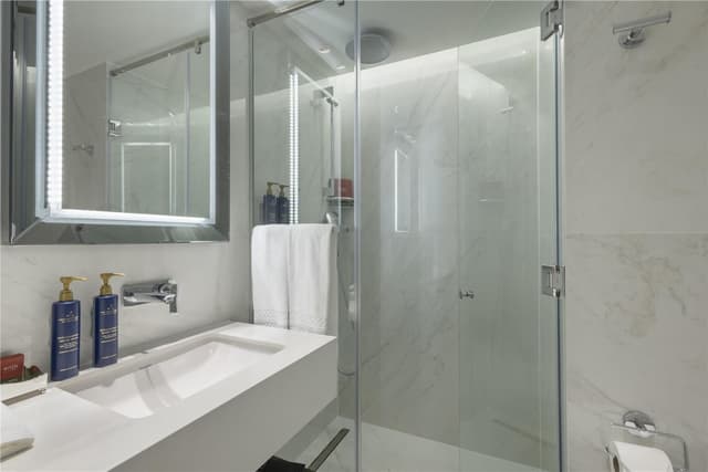 KING DELUXE ROOM WITH BALCONY