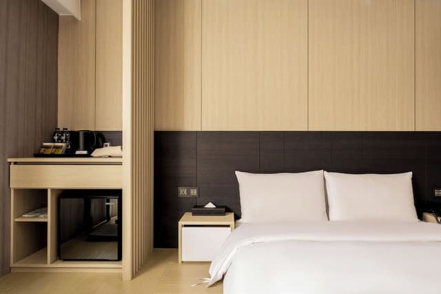Standard Double Room - With Bathtub