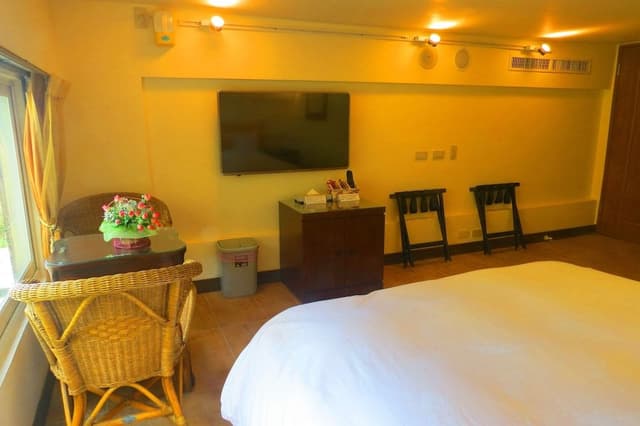 Standard Suite, Sea and Mountain View