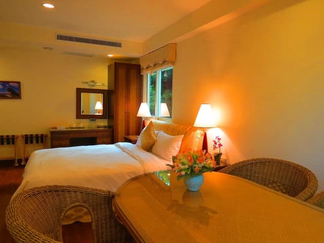 Deluxe Suite