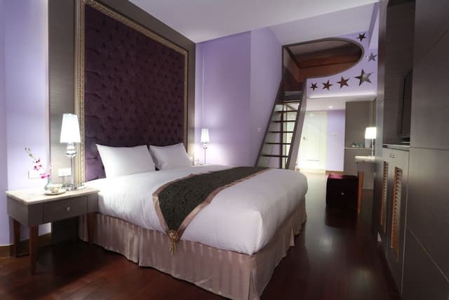 Deluxe Loft