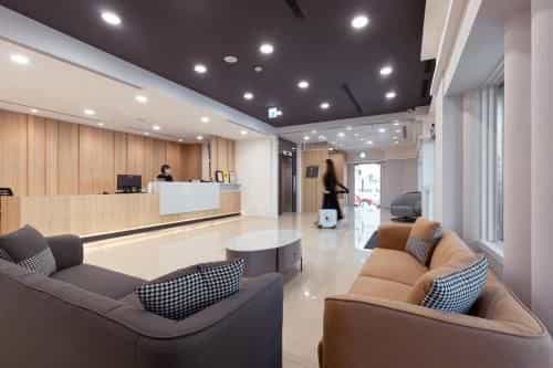 โรงแรมกีวี เอ็กซ์เพรส - สาขารถไฟฟ้าใต้ดินจงชิง