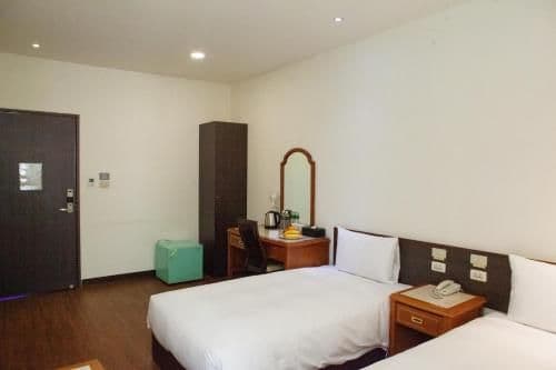 Executive Twin Room B - Non-Smoking