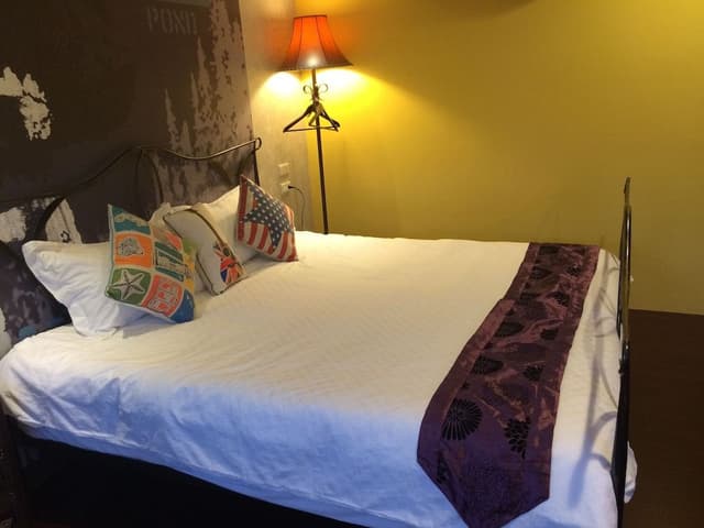 Gallery Double Room, 1 King Bed