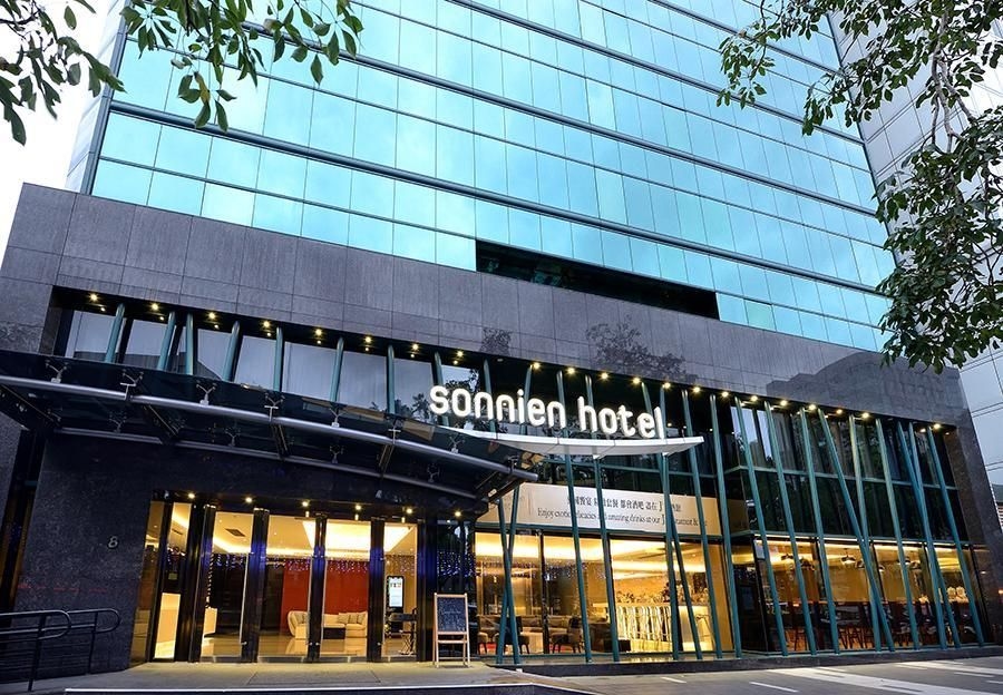 โรงแรมซันเนียน (Sonnien Hotel)0