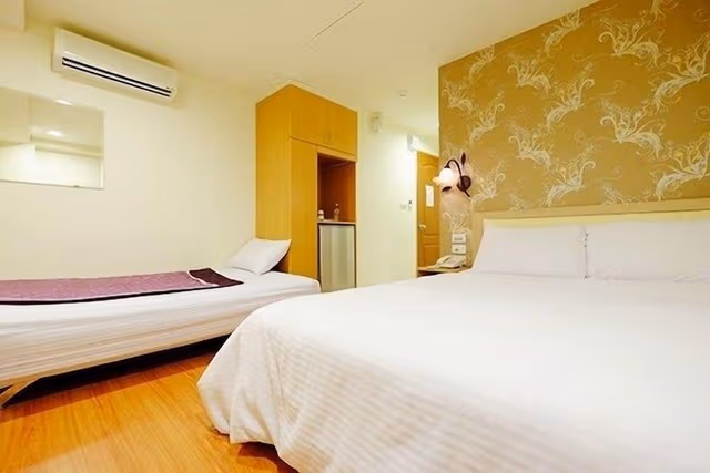 Triple Room
