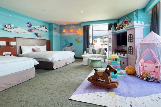Random Choice of Superior Family Room