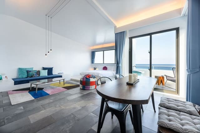 VIP Suite,balcony,Hot tub,Ocean View