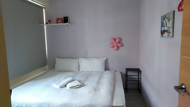 Economy Room 5, shared bathroom