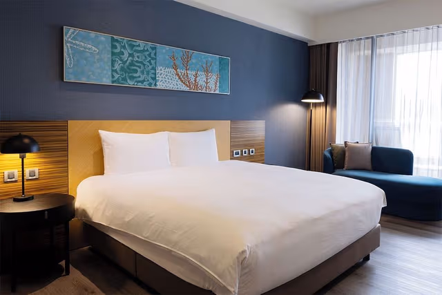 Deluxe King Room