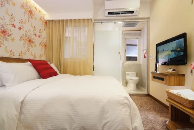 ECO double/ twin room (housekeeping 1 in 3 days; Toiletries & Towel charge extra)