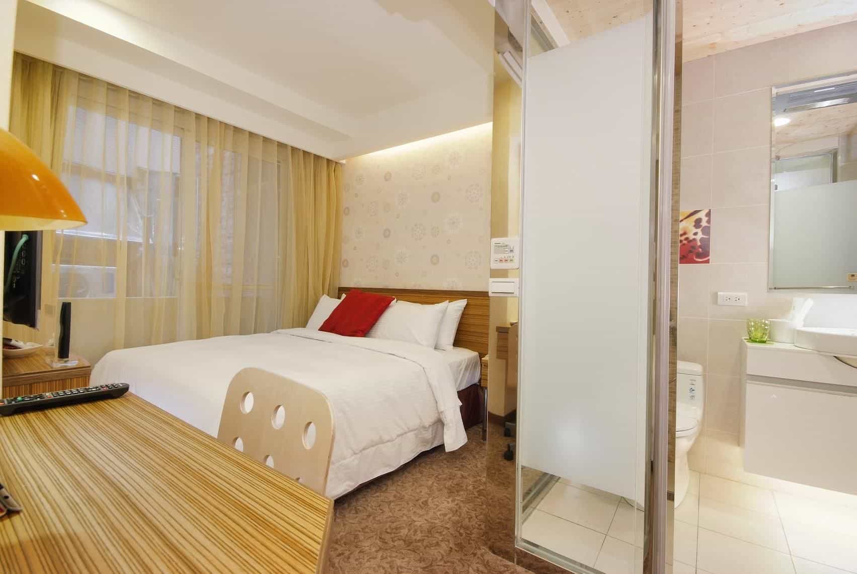 โรงแรมเดอะ โกลเด้น โรงแรมเดอะ โกลเด้น
