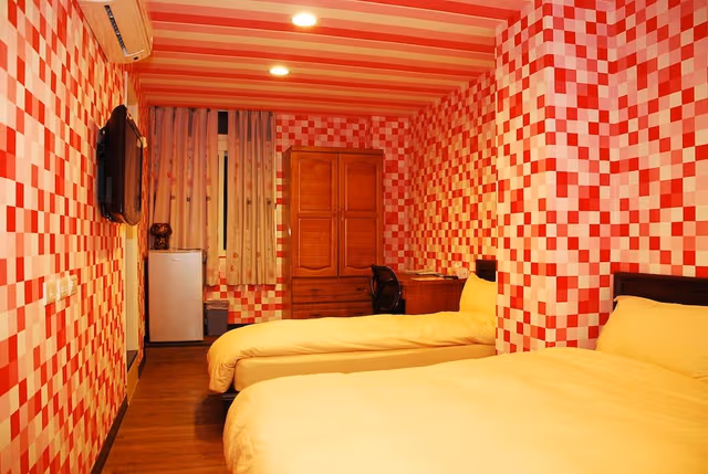 Standard Room (Window)