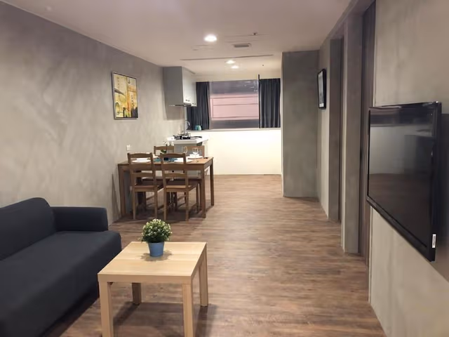 Deluxe Suite, 2 Bedrooms, Non Smoking, City View
