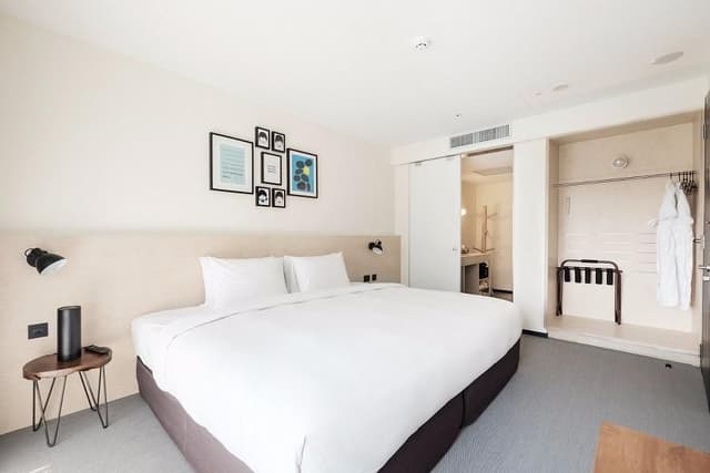 Balcony King Room