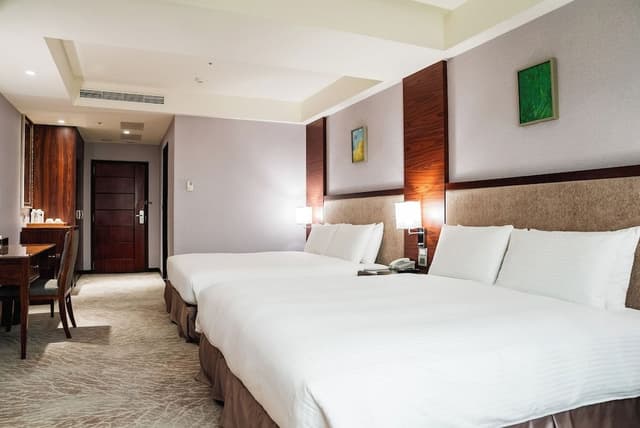 Standard Quadruple Room, Shower Only