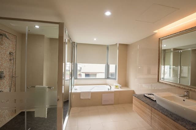 Standard Quadruple Room, Bathtub Only