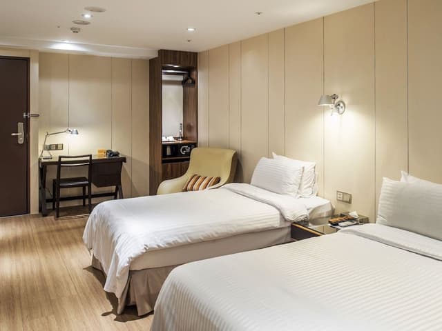 Elite Twin Room, No Windows,Higher Floor