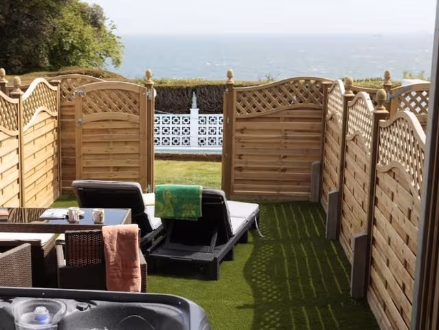 Superior Room, Hot Tub (Garden)