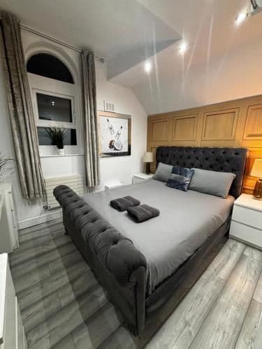 Standard Double with Shared Bathroom