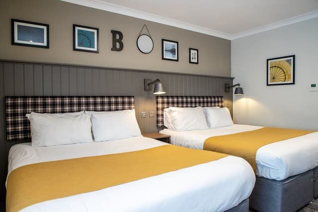 Premium Quadruple Room