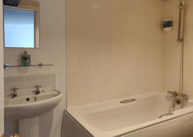 Standard-Ensuite-Double room