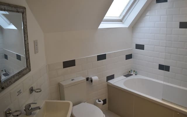 Double or Twin Room, Ensuite (Room 5)