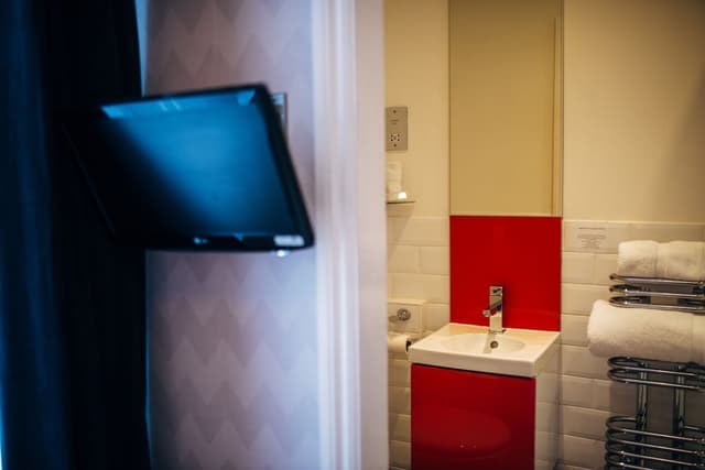 Standard Single Room with Shower
