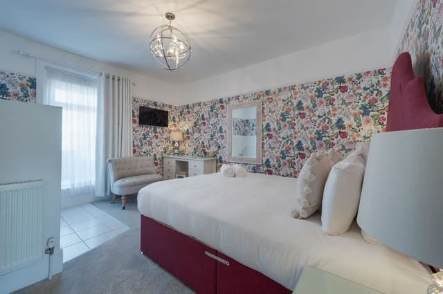 Standard King Room with in-room Bath