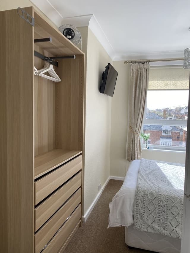 Standard Double Room, Bathtub