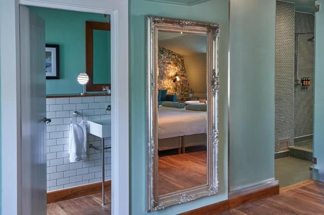 Signature Suite