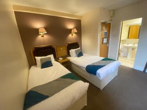 Standard Twin Room