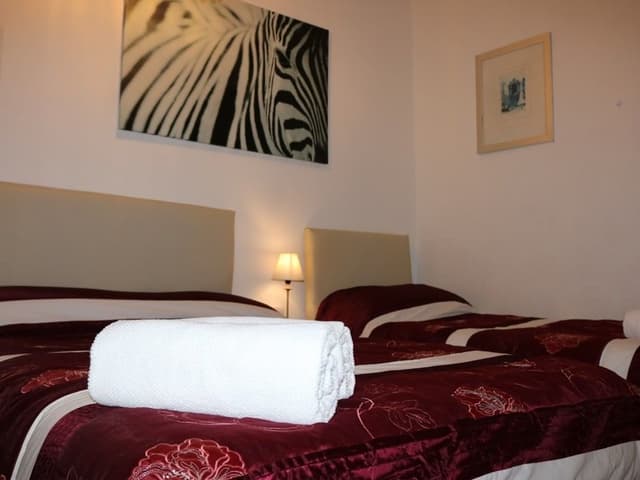 Family Triple Room, 1 Bedroom, Ensuite, Courtyard View