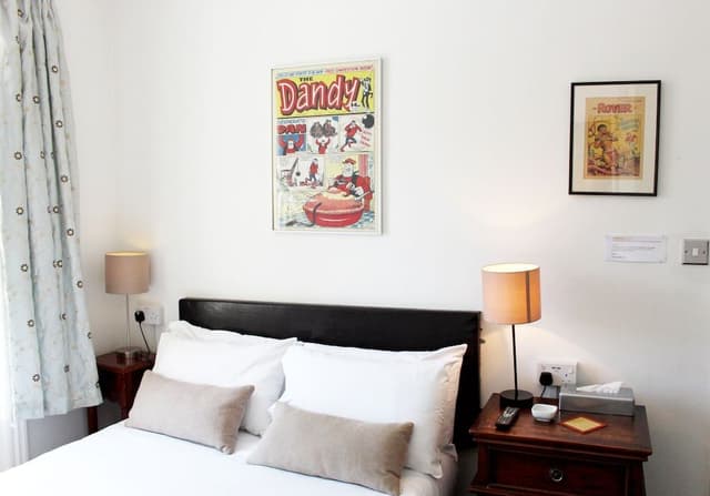 Double Room (Compact)