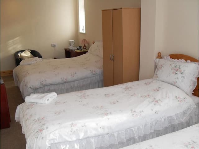 Family room-Ensuite-Sleeps up to 5