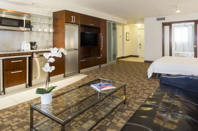 Junior Suite, 1 King Bed, Balcony
