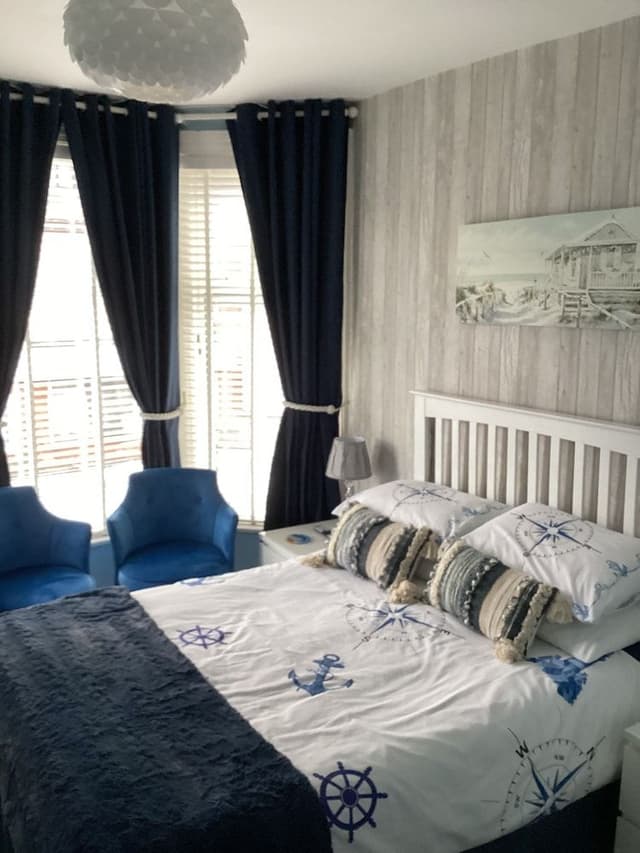 Double Room (Large)