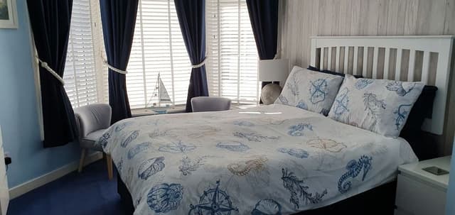 Double Room (Large)