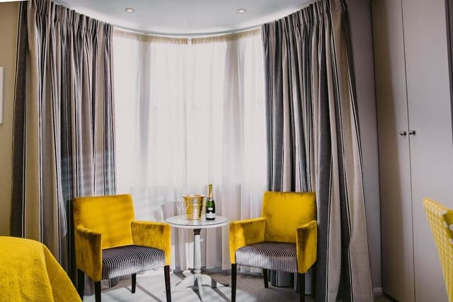 Double Room, Ensuite (Pommery)