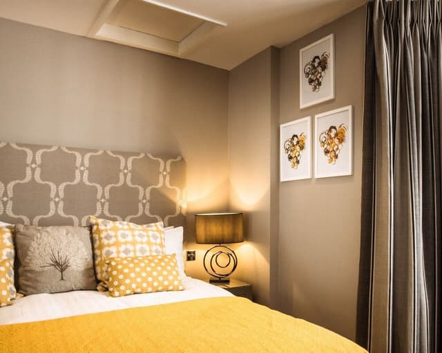 Double Room, Ensuite (Pommery)
