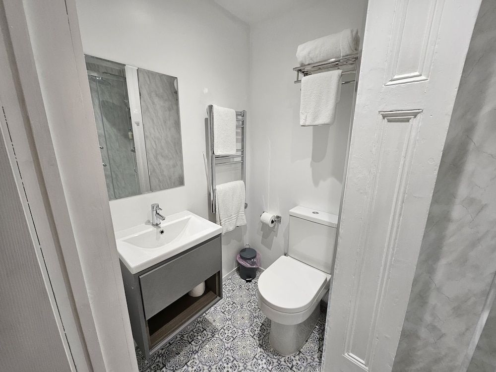 Brighton Marina House Hotel - B&B3