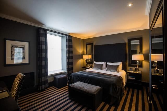 Grand King Room