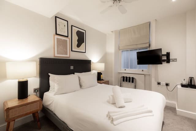 Standard Double Room, Ensuite
